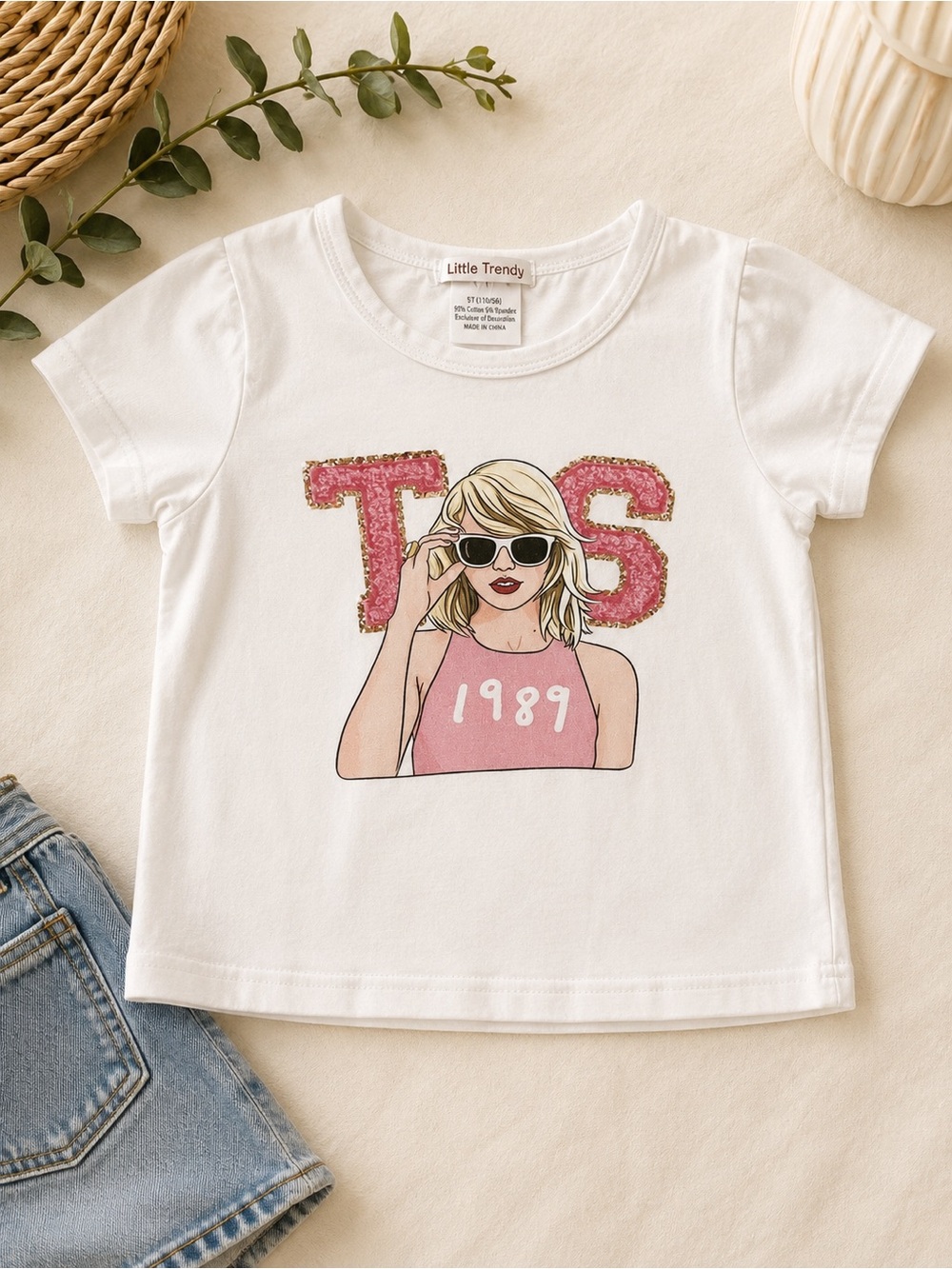 Little Trendy Girls Taylor Swift 1989 Tee Size 5T